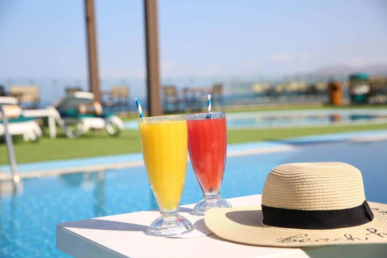 Atana Resort